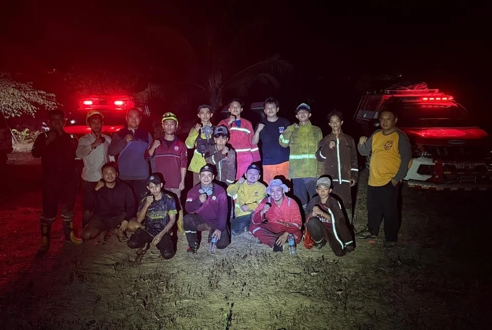 Tim Relawan Pemadam KPHP Meratus (Istimewa)